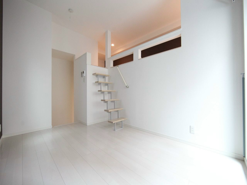 Ｖｉｌｌｅｔｔａ辻町 洋室6.2帖　上階ロフト6.2帖（収納でも部屋でも使えます）