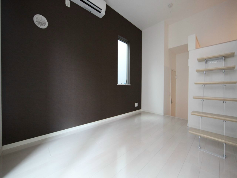 Ｖｉｌｌｅｔｔａ辻町 洋室6.2帖　上階ロフト6.2帖（収納でも部屋でも使えます）