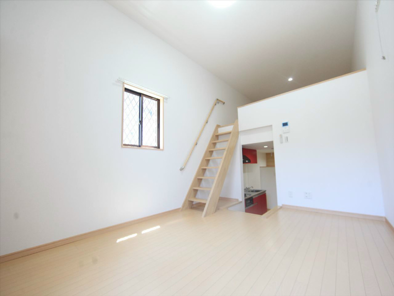 Ｒｅｓｉｄｅｎｃｉａ（レジデンシア） 洋室7.5帖　ロフト8帖（収納にも寝室にも使えます）