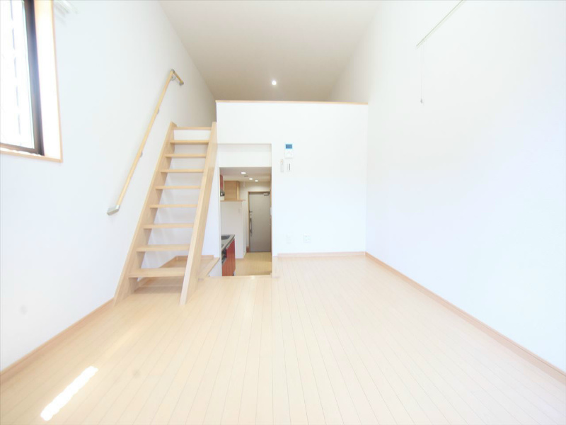 Ｒｅｓｉｄｅｎｃｉａ（レジデンシア） 洋室7.5帖　ロフト8帖（収納にも寝室にも使えます）