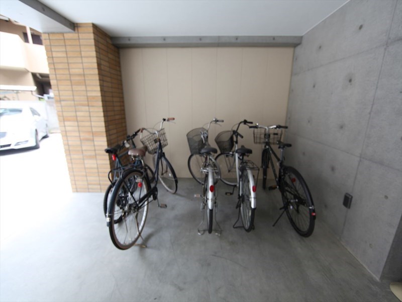 マイステージ大久手 屋根付き駐輪場