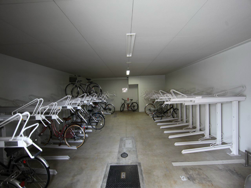 パルティール覚王山 屋根付き駐輪場