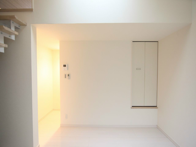 ベルドーム大江 洋室6帖　上階ロフト3.6帖（収納でもお部屋でも使えます）