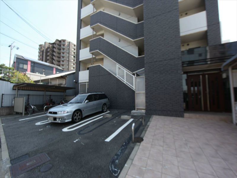 アビタシオンサクラ 敷地内平面駐車場