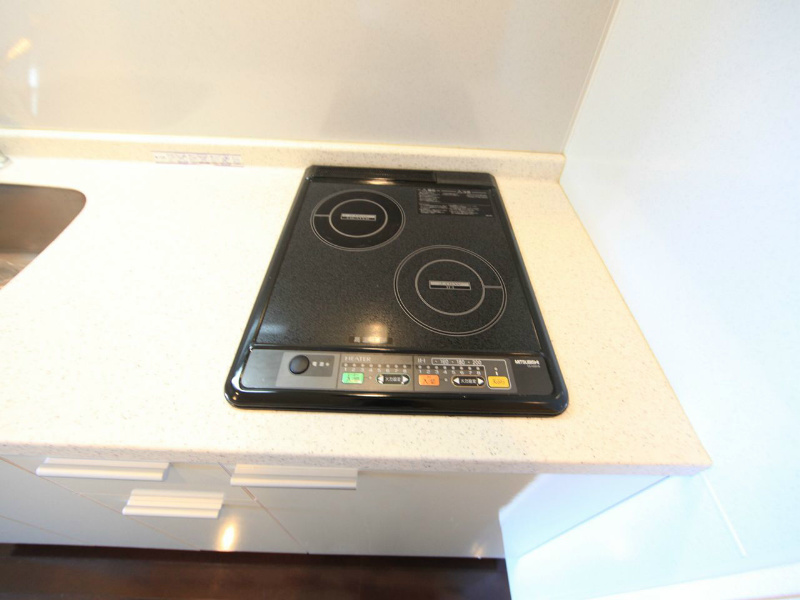 プロシード新栄 システムキッチン（ＩＨ2口コンロ付）