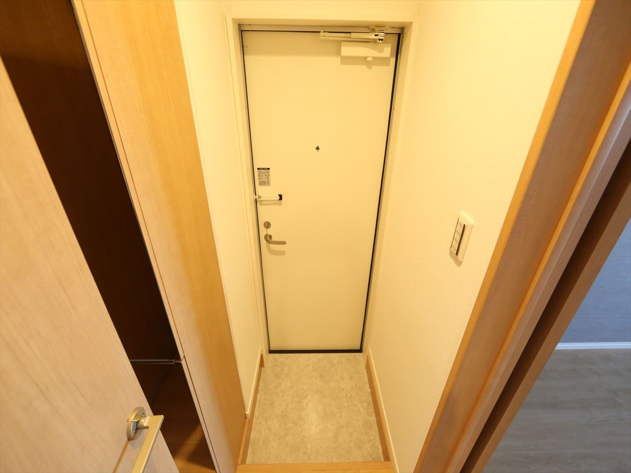 ジュネス十番町 玄関スペース