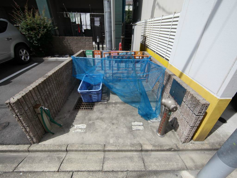 フォレスト９ 敷地内ゴミ置場完備