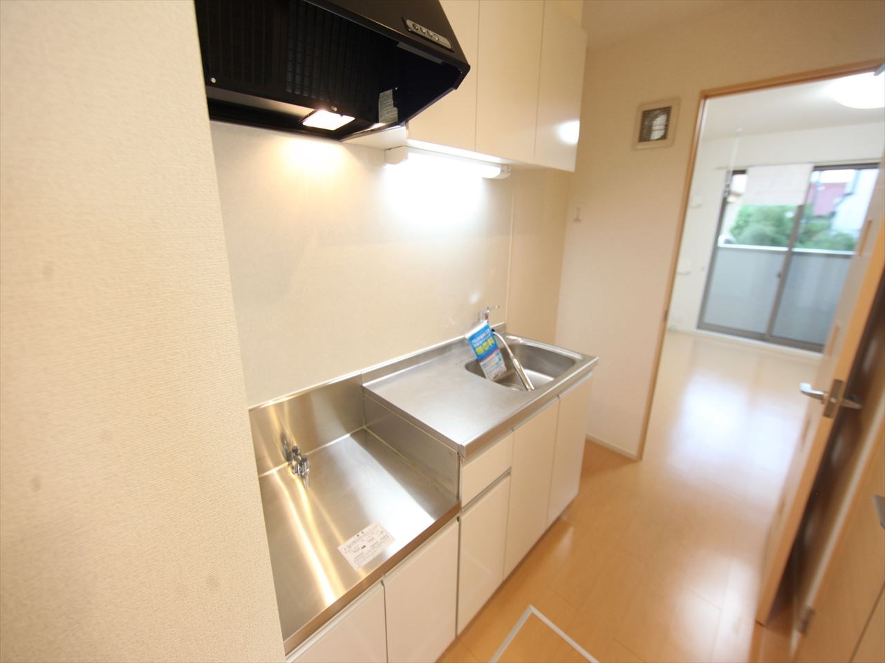 サンエスケーイワタII キッチン（ガス2口コンロ設置できます）　浄水器使用可
