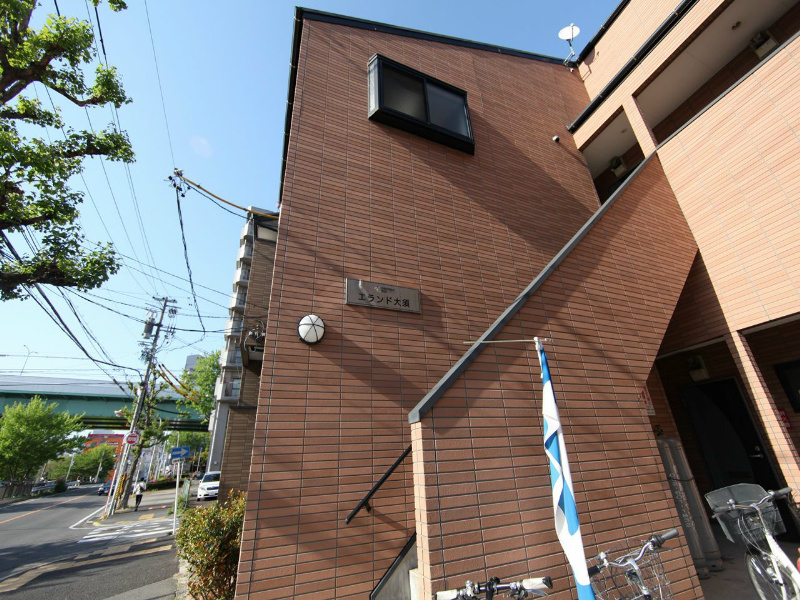 エランド大須 外観　レンガ調のオシャレな外観