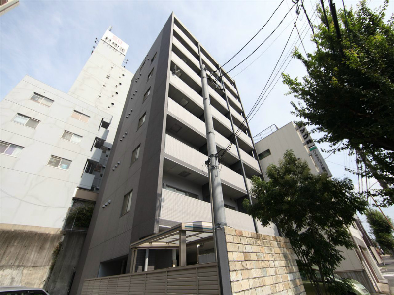 サクシードＭｔ.1金山 外観　オートロック付　外壁タイル張り　屋根付き駐輪場