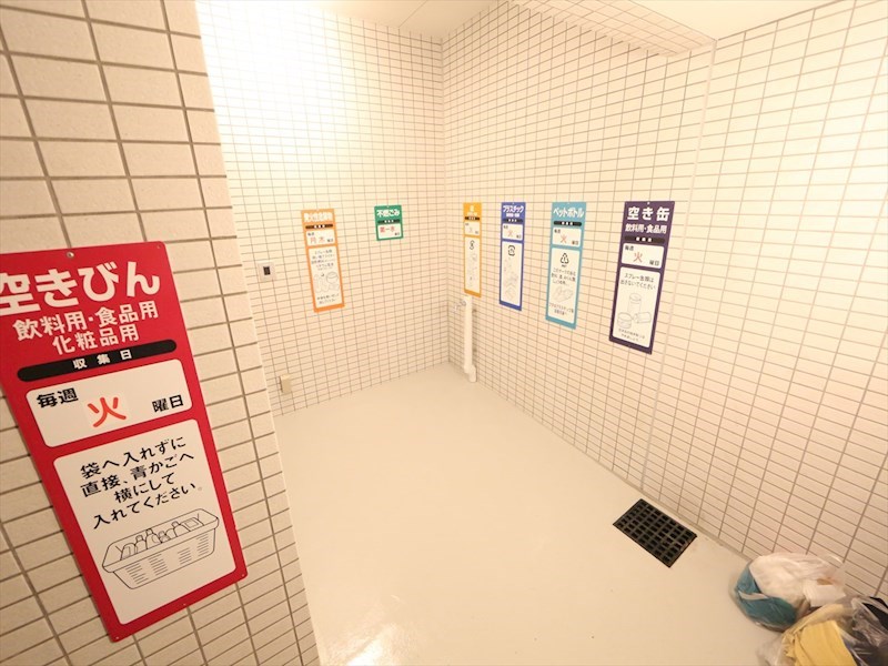 ダイワシティー大須 敷地内ごみ捨て場
