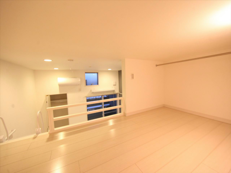 フェニックス ロフト4.9帖（収納としてもお部屋としても使えます）