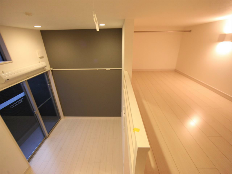 フェニックス 洋室5.3帖　ロフト4.9帖（収納でも部屋でも使えます）