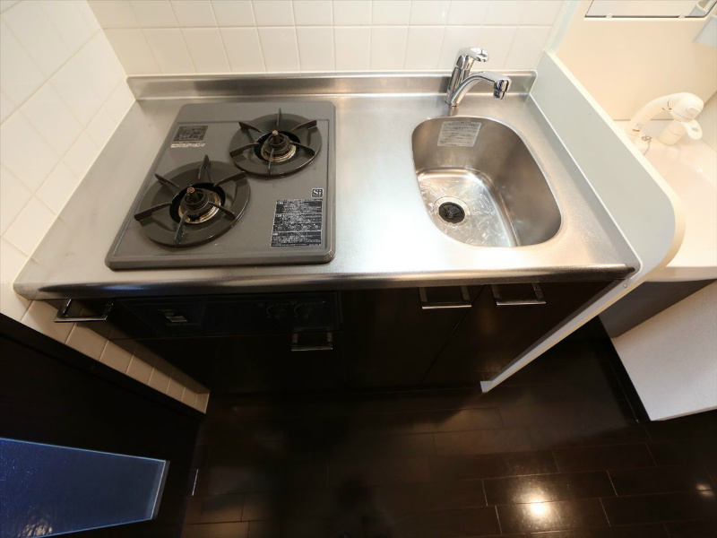 プレミアムコート名古屋金山インテルノ システムキッチン（ガス2口コンロ付）