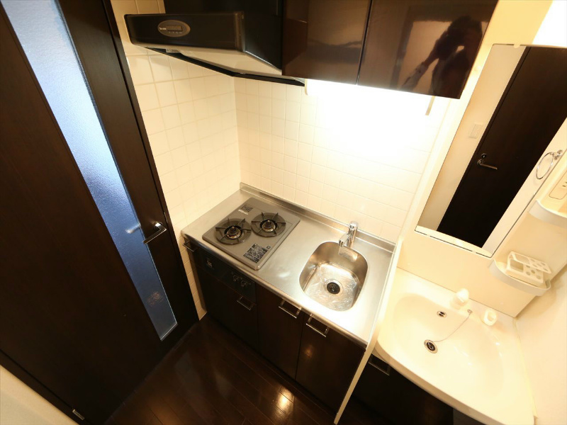 プレミアムコート名古屋金山インテルノ システムキッチン（ガス2口コンロ付）