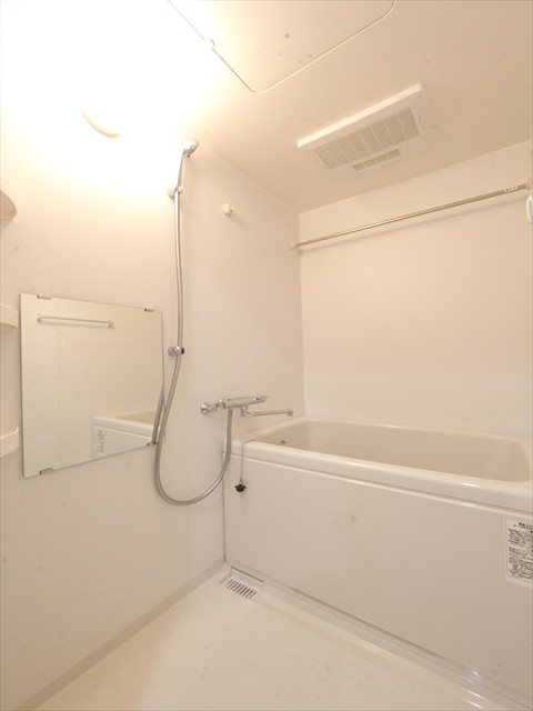 サクシード大曽根 浴室暖房乾燥機能付バス