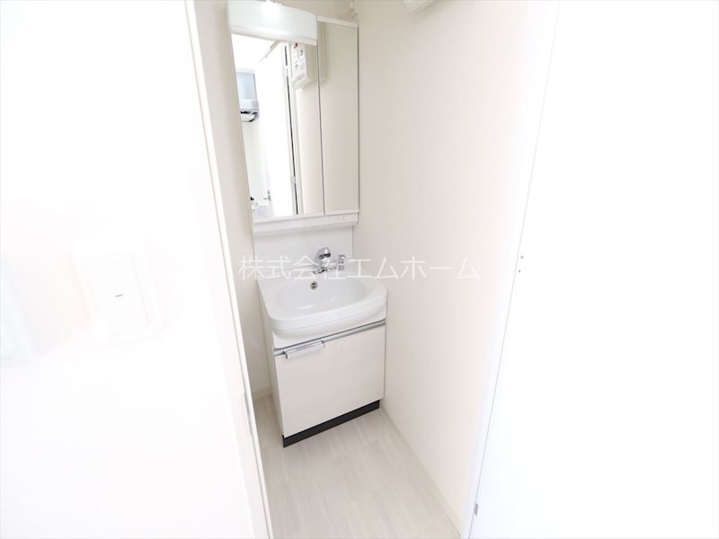 プレサンス久屋大通公園セラフィ 脱衣所　独立洗面台（シャンプードレッサー付）