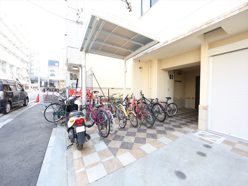 ＣＡＳＡ　ＬＵＣＡ（カーサルカ） 屋根付き駐輪場