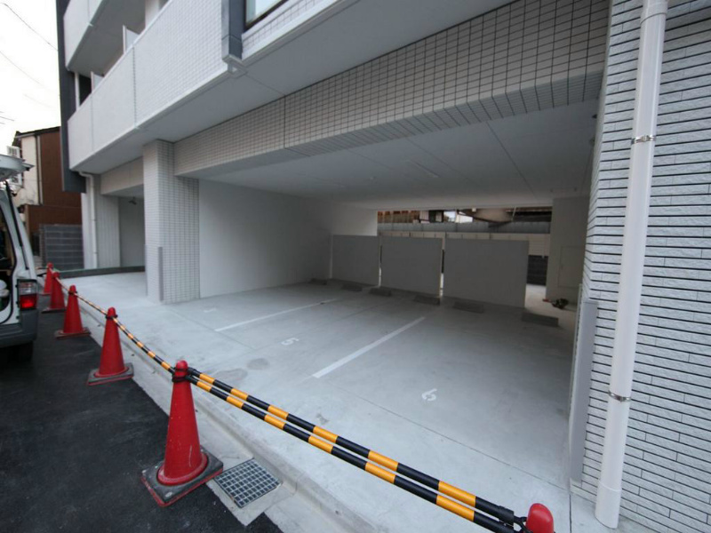 ヒルサイドコート 敷地内屋根付平置駐車場