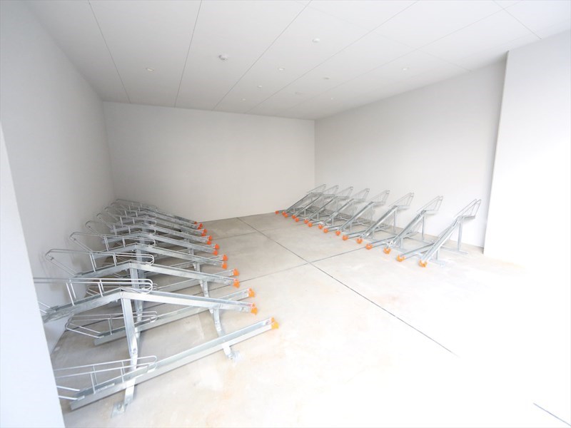 Ｓ－ＲＥＳＩＤＥＮＣＥ志賀本通 屋根付き駐輪場