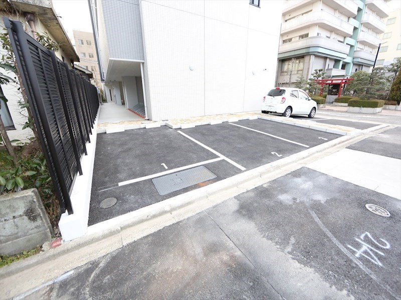 Ｓ－ＲＥＳＩＤＥＮＣＥ志賀本通 敷地内平面駐車場