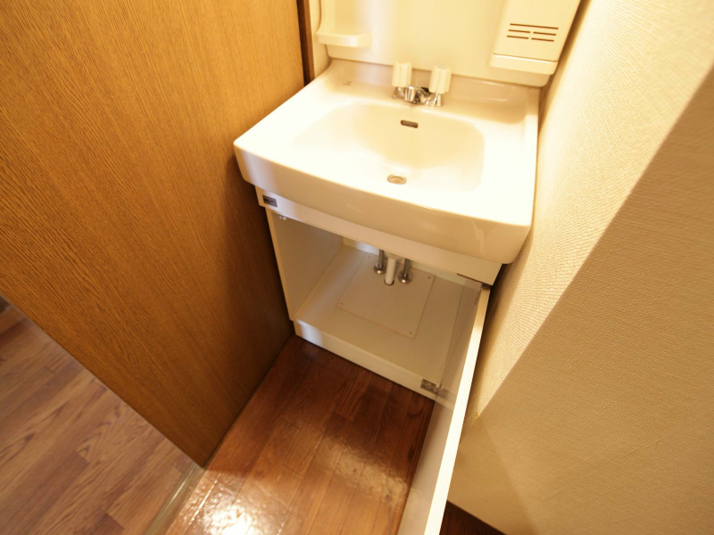 アイン橘 脱衣所　独立洗面台　収納スペース有