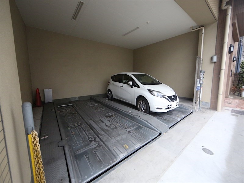 アルバ大須 敷地内駐車場