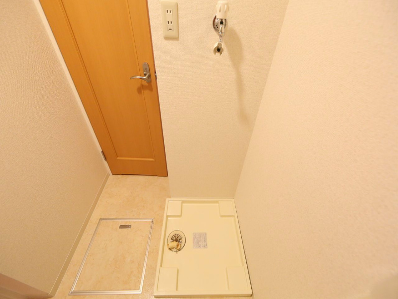 Ｅｎｃｈａｎｔｅ泉（アンシャンテ泉） 室内洗濯機置場　洗濯機ご用意できます