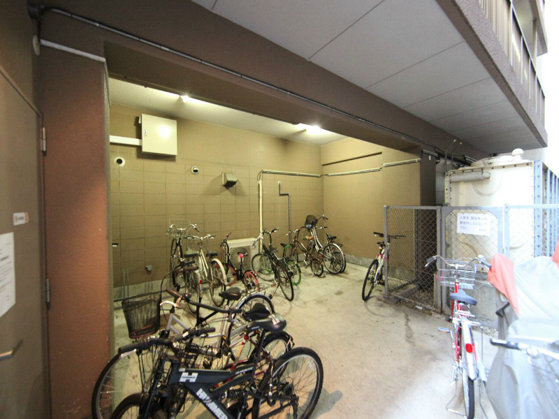 グランドールＹＨＤ 屋根付き駐輪場有り