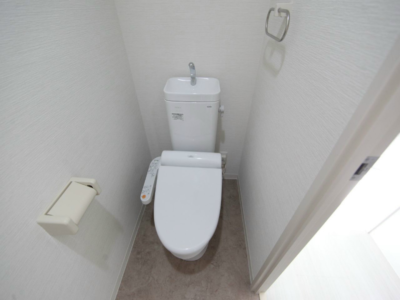 カザモデルノ 温水洗浄暖房便座付トイレ