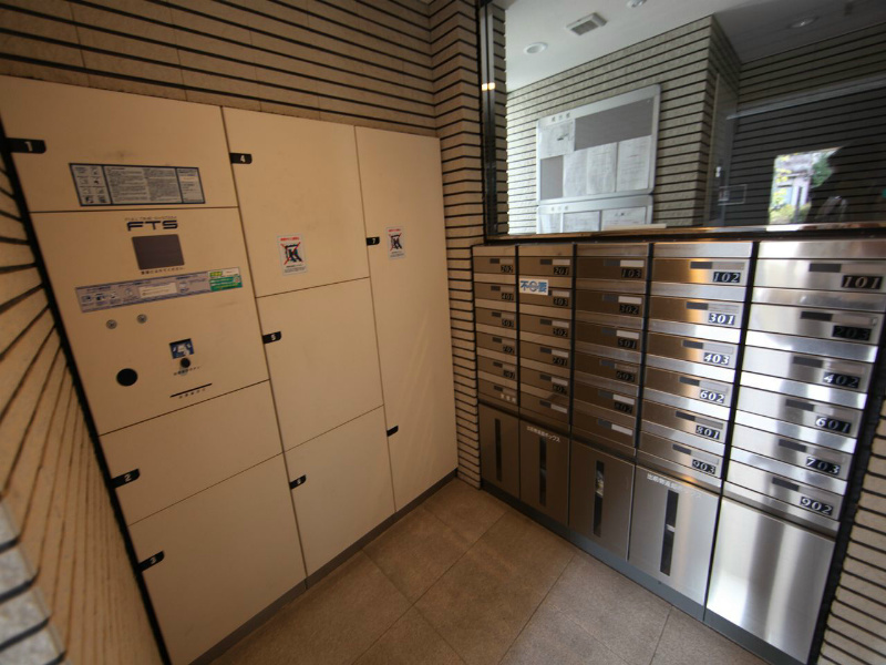 レジディア徳川 宅配ＢＯＸ　不在時に荷物を受け取ることができます