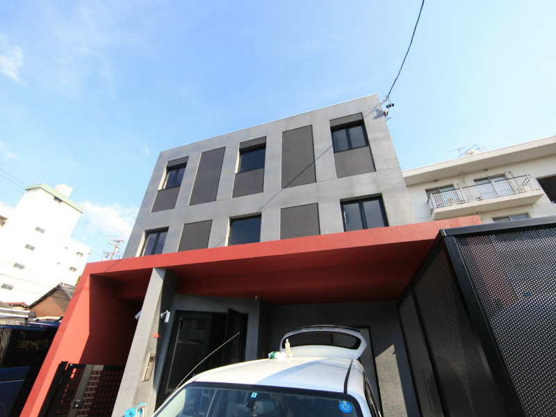 ＰＬＡＴＥＡＤＯ（プラテアード）  外観　オートロック付　１フロア2部屋　全角部屋