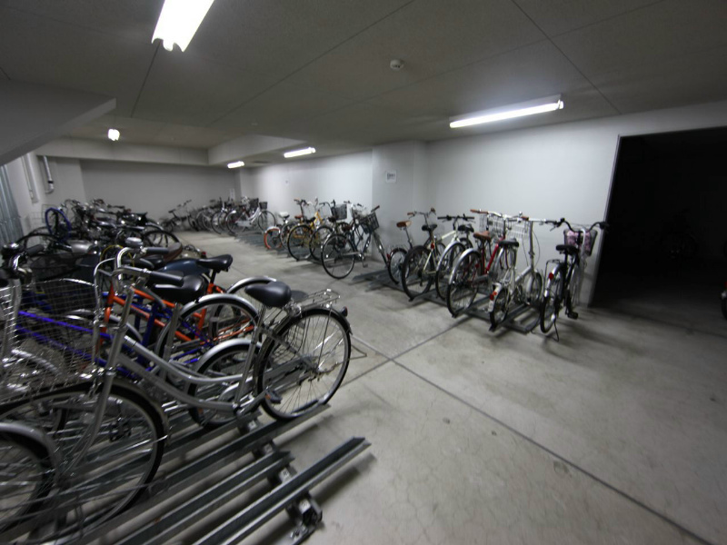 グランアべニュー西大須 屋根付き駐輪場
