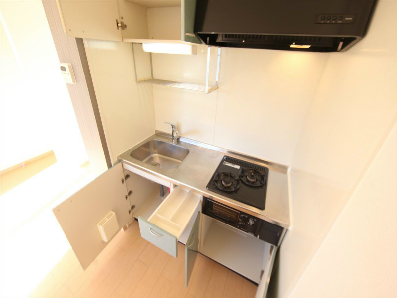 セジュール今池南 システムキッチン（ガス2口コンログリル付）