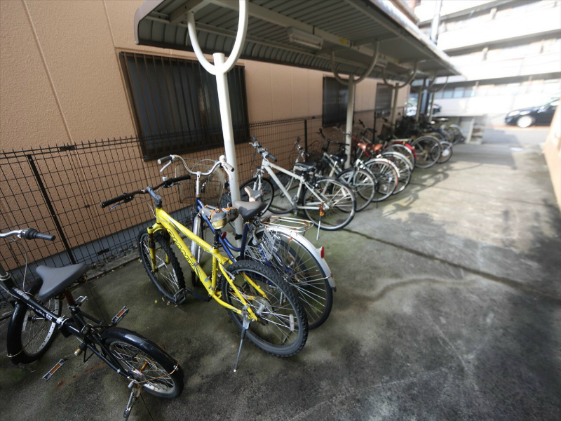 ＳＭＩＬＥ　ＣＩＴＹ　Ｍ（スマイルシティーエム） 屋根付き駐輪場