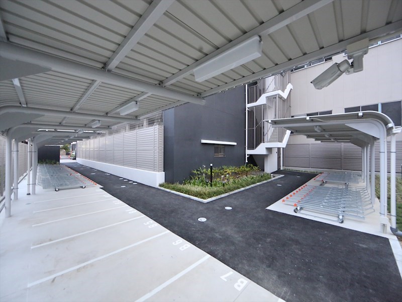 エステムコート名古屋金山ミッドクロス 屋根付き駐輪場