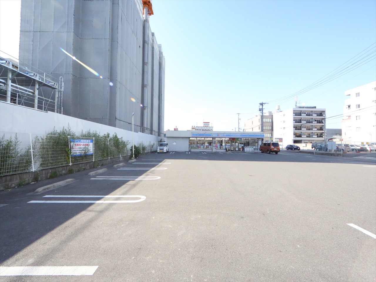 エステムコート名古屋金山ミッドクロス ローソン 中区金山五丁目店
