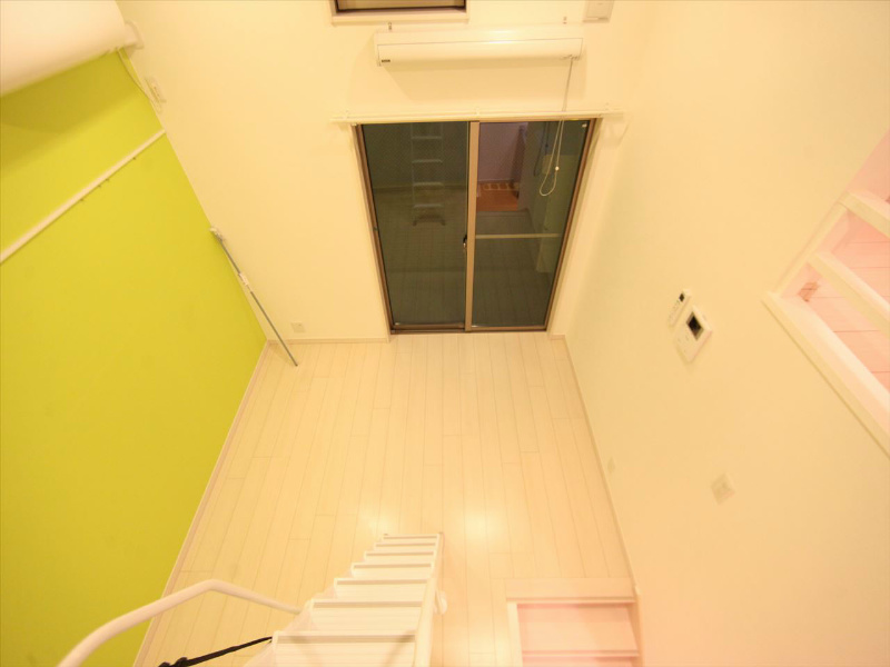 プリエール名古屋 上段洋室5帖　ロフト5.6帖（収納でも部屋でも使えます）
