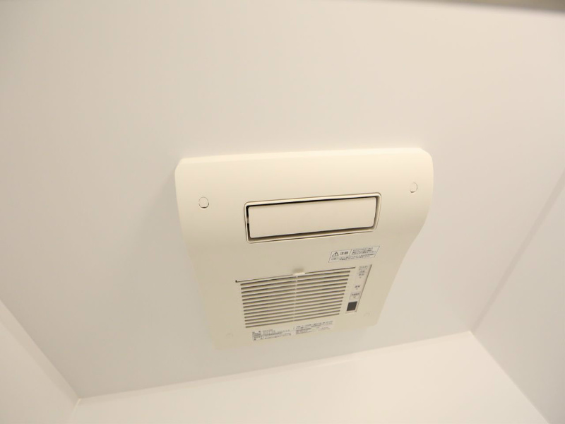 ＬＥＥＦ（リーフ） 浴室暖房乾燥機付　24時間換気機能付バスルーム