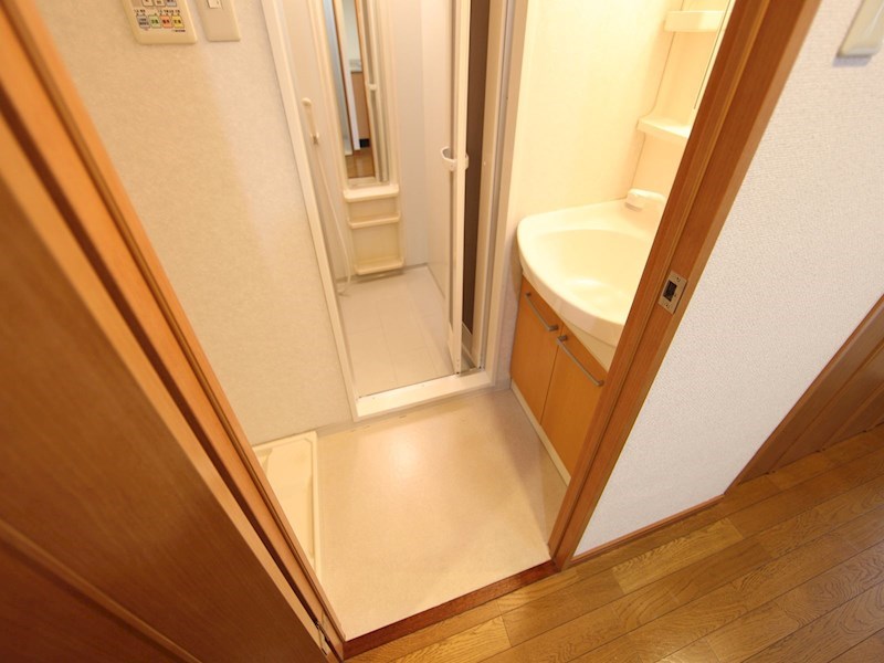 サンク栄みなみマンション 脱衣所　独立洗面台（シャンプードレッサー）洗濯機用意できます