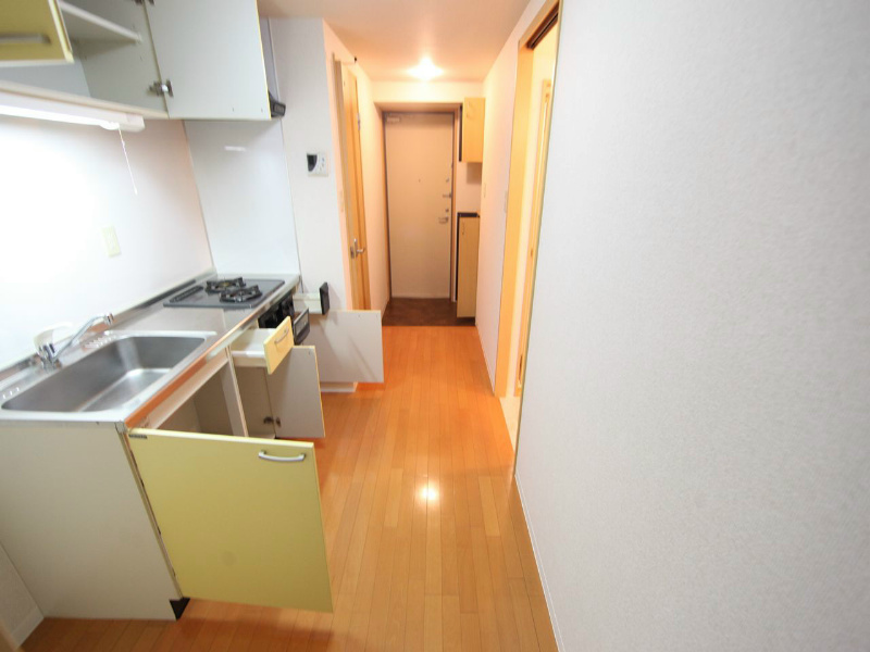 コートモーリス新道 システムキッチン（ガス2口グリル）冷蔵庫レンジ等用意できます