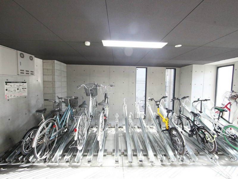 スタジオスクエア大須 屋根付き駐輪場