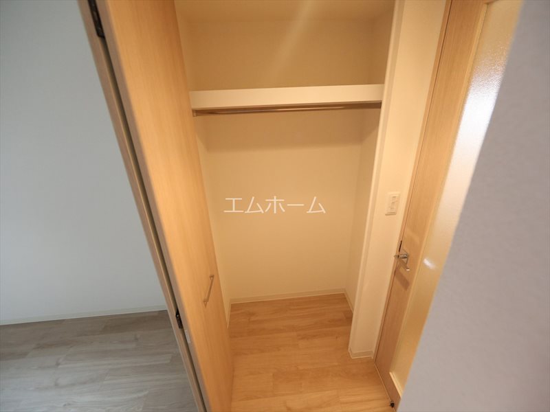 プレサンス丸の内雅殿 クローゼット付（収納充実してます）