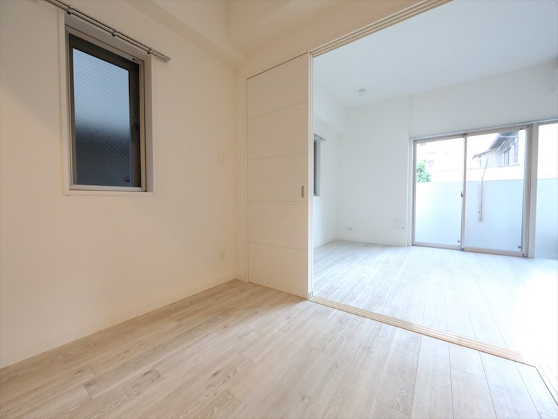 Ｕｒｂａｎ　Ｃｌｏｕｄ　Ｉｚｕｍｉ ＬＤＫ12.7帖　洋室4帖　つなげても仕切っても使えます