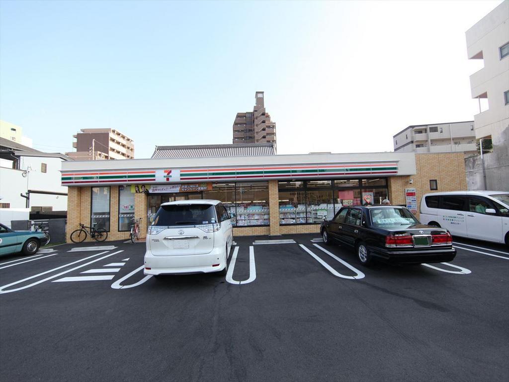 Ｕｒｂａｎ　Ｃｌｏｕｄ　Ｉｚｕｍｉ セブンイレブン 名古屋泉３丁目店 (コンビニ)