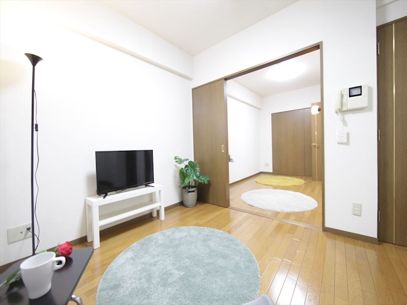アーバンラックス今池 ＬＤＫ9帖　洋室6帖　つなげても仕切っても使えます