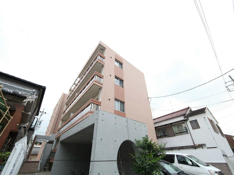 外観 オートロック付 敷地内駐車場付