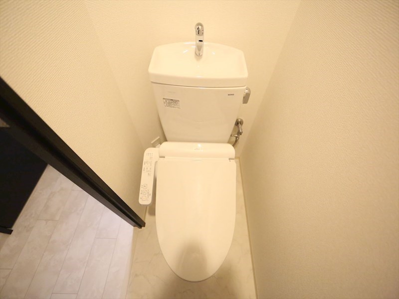 エステムコート名古屋金山ミッドクロス 温水洗浄暖房便座付トイレ