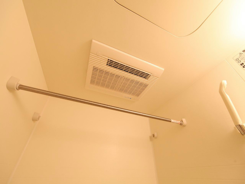 プレサンス上前津リラクシア  浴室暖房乾燥機付　24時間換気機能付バスルーム