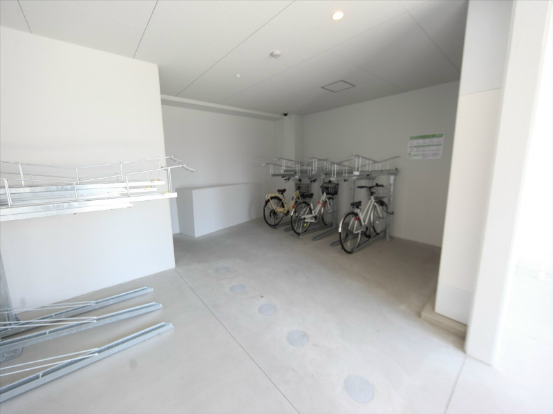 アロハパレス 屋根付き駐輪場